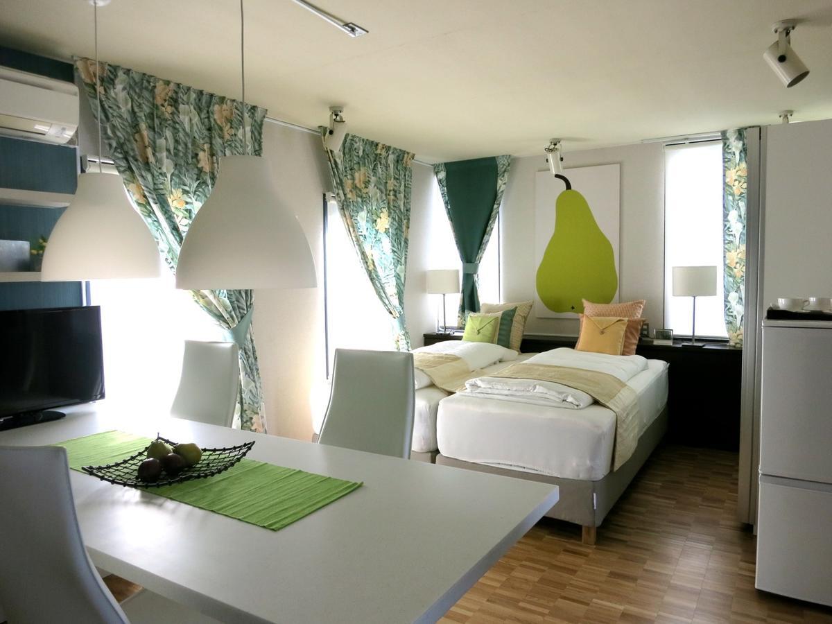 Ah87 Osaka Bed & Breakfast Suita Exterior photo